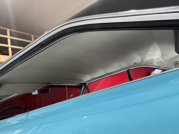 Ford Galaxie 6 of 6