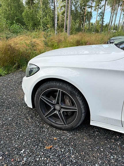 Mercedes-Benz C220 3 of 14