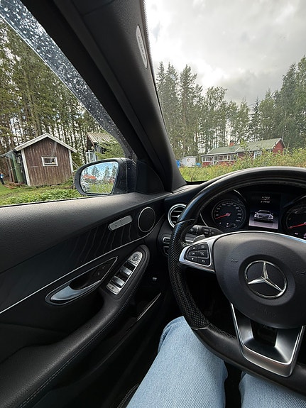 Mercedes-Benz C220 8 of 14