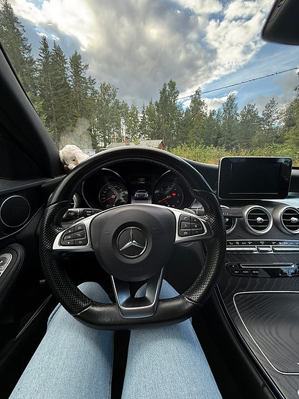 Mercedes-Benz C220 6 of 14