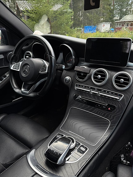 Mercedes-Benz C220 9 of 14