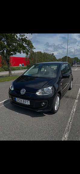 Volkswagen UP! 2 of 6