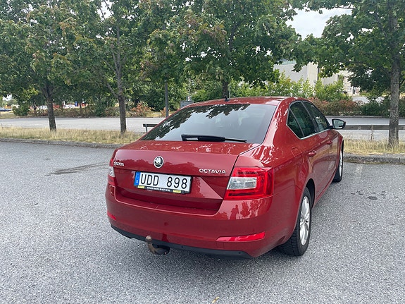 Skoda Octavia 3 of 6