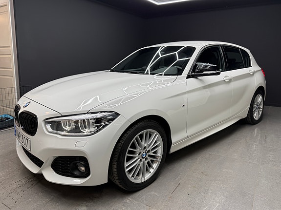 BMW 118d 3 of 15