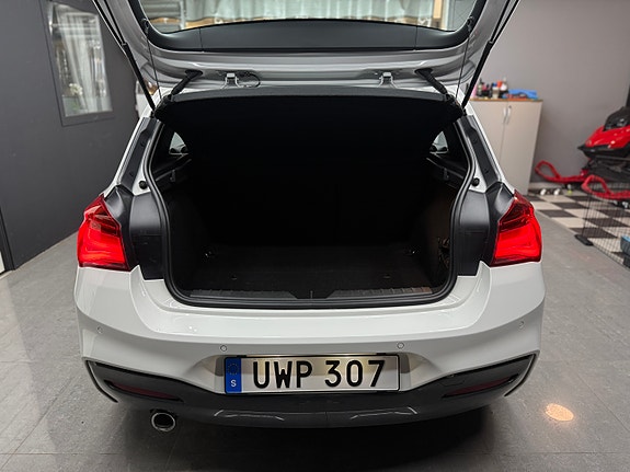 BMW 118d 9 of 15