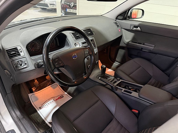 Volvo S40 6 of 9