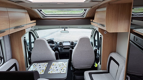 Knaus Sky TI Platinum Selection 700 MEG 7 of 19