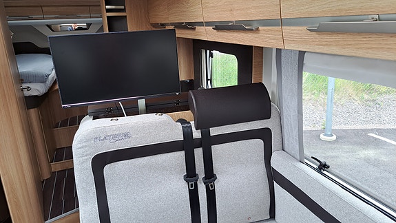 Knaus Sky TI Platinum Selection 700 MEG 12 of 19