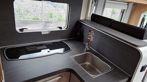 Knaus Sky TI Platinum Selection 700 MEG 10 of 19