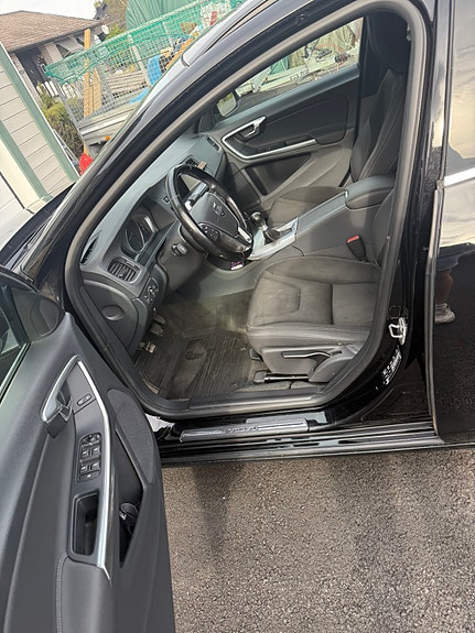 Volvo V60 6 of 9