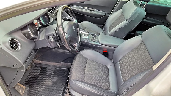 Peugeot 3008 10 of 13