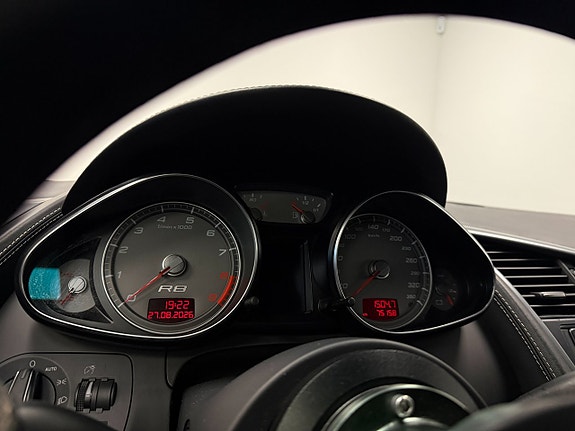 Audi R8 12 of 14