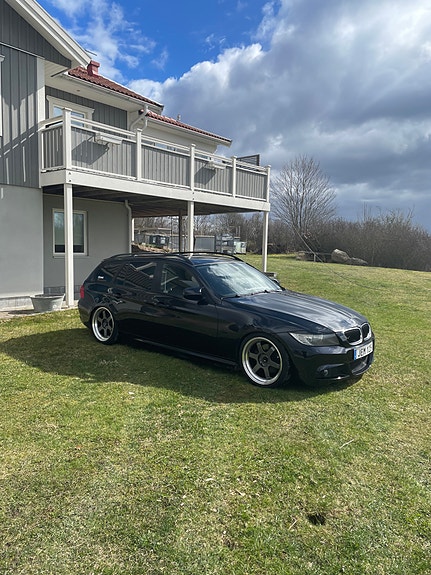 BMW 318d 2 of 8