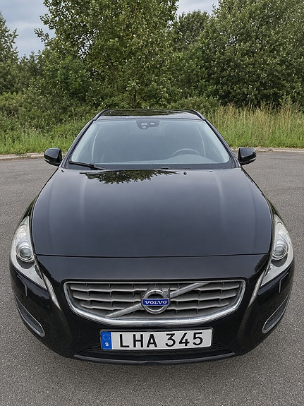 Volvo V60 3 of 9