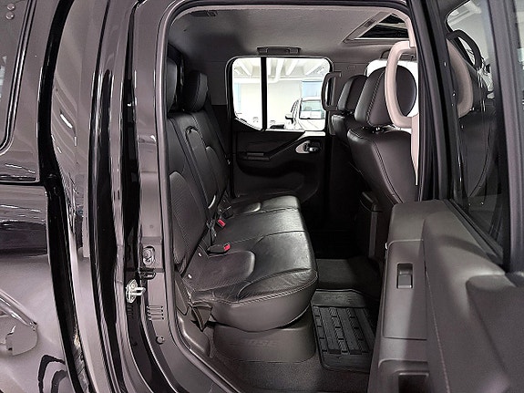 Nissan Navara 30 of 30