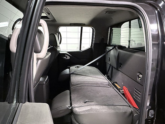 Nissan Navara 29 of 30