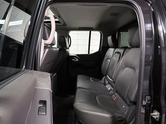 Nissan Navara 27 of 30