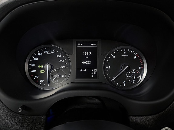 Mercedes-Benz Vito 119 13 of 30