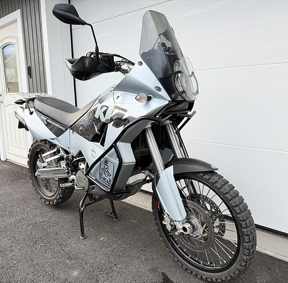 KTM 950 Adventure 5 of 6