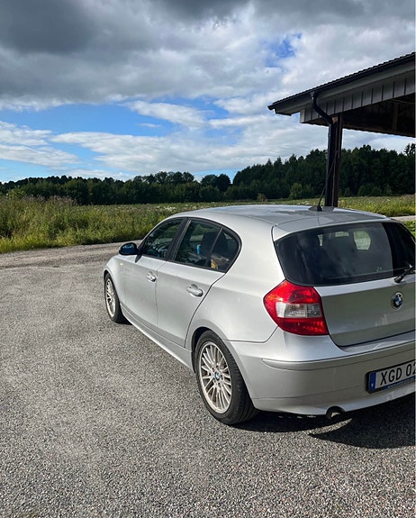 BMW 118d 4 of 6