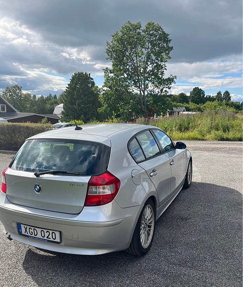 BMW 118d 3 of 6