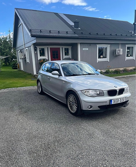 BMW 118d 2 of 6