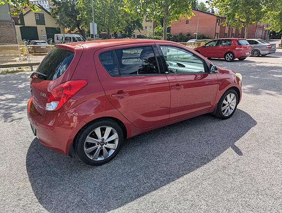 Hyundai i20 3 of 17