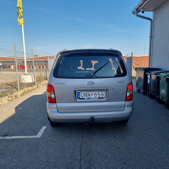 Hyundai Trajet 6 of 10