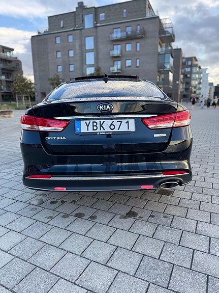 Kia Optima 3 of 12