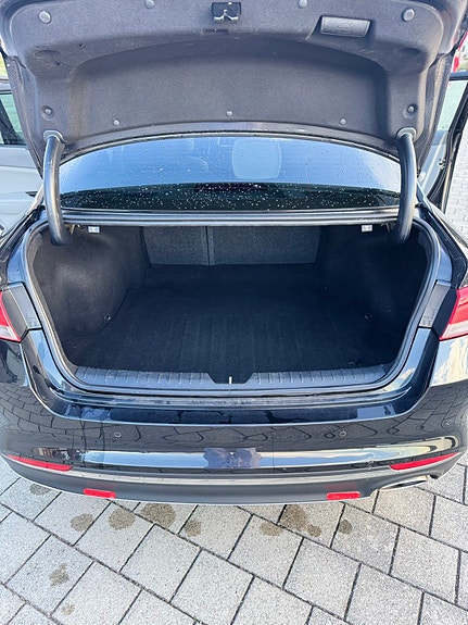Kia Optima 4 of 12