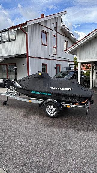 Seadoo GTI 130 med GPS och släp 2 of 3