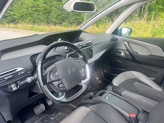 Citroen Grand C4 Picasso 8 of 18