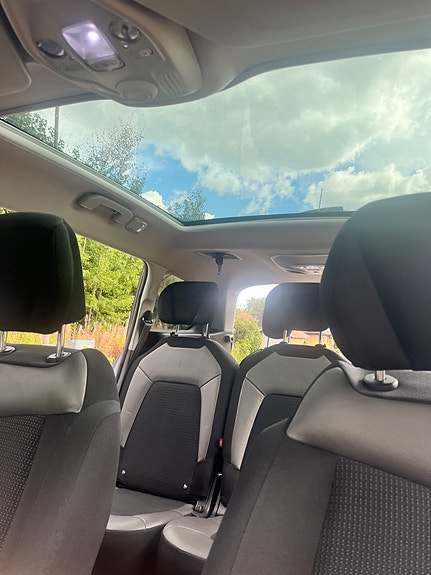 Citroen Grand C4 Picasso 11 of 18