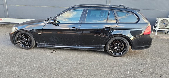 BMW 320d 3 of 8