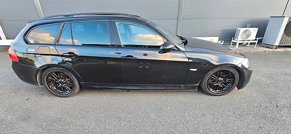 BMW 320d 4 of 8