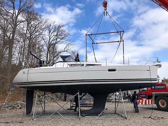 Nu höstpris inkl vinterförvaring - Välvårdad Jeanneau Sun Odyssey 36i till salu 9 of 9