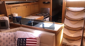 Nu höstpris inkl vinterförvaring - Välvårdad Jeanneau Sun Odyssey 36i till salu 6 of 9
