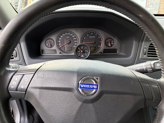 Volvo S60 8 of 10