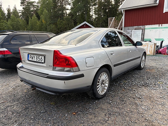 Volvo S60 4 of 10