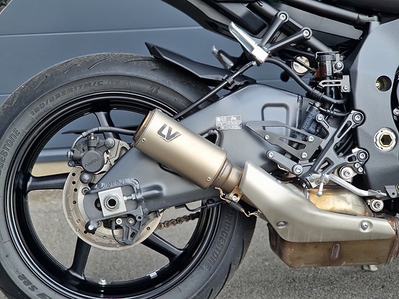 Yamaha MT-10 Endast 875Mil Leo Vince Nyservad 3 of 7