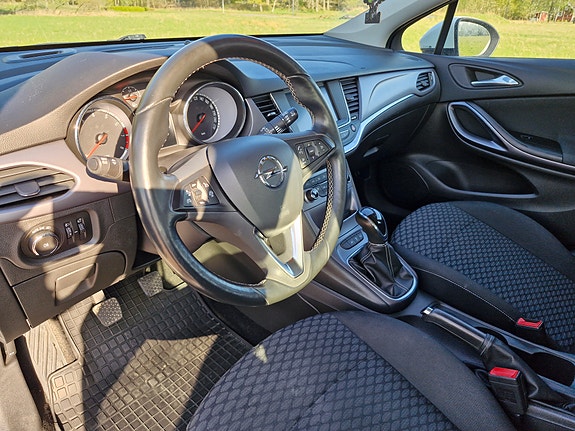 Opel Astra 6 of 6