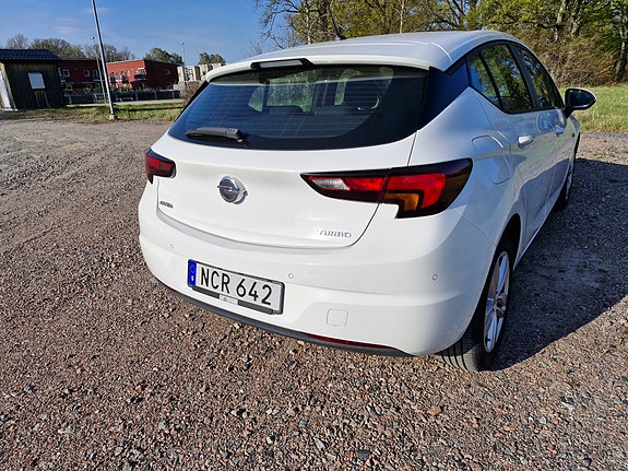 Opel Astra 4 of 6