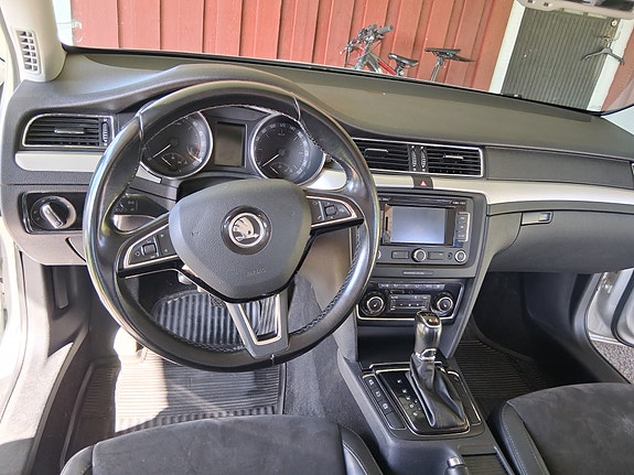 Skoda Superb 6 of 9