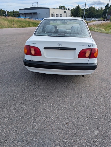 Toyota Corolla 5 of 14