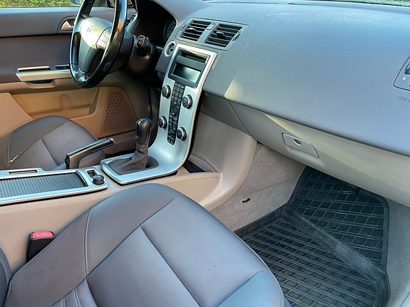 Volvo V50 5 of 10