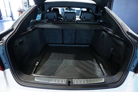 BMW 320d 18 of 18