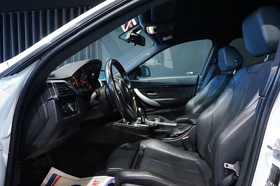 BMW 320d 14 of 18