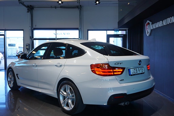 BMW 320d 3 of 18