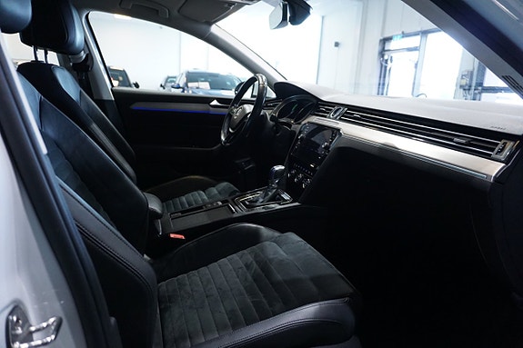 Volkswagen Passat 19 of 21
