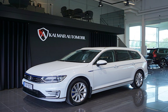 Volkswagen Passat 4 of 21